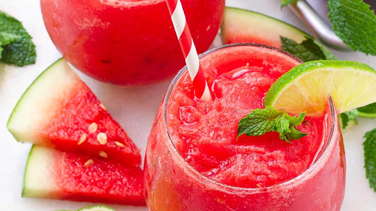 Segarnya Kenikmatan Buah Semangka dalam Minuman Watermelon Slushie